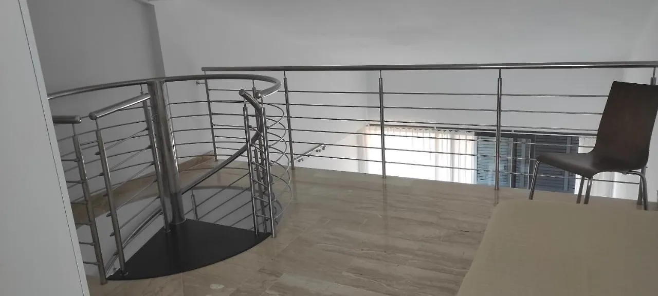 Apartamento Numi II لاميتّيا ذي مار